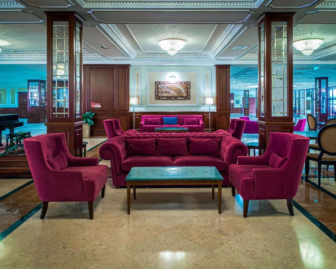 Radisson Hotel Astana Екстер'єр фото