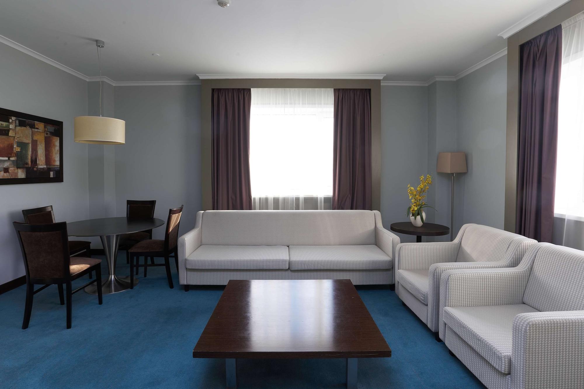 Radisson Hotel Astana Екстер'єр фото