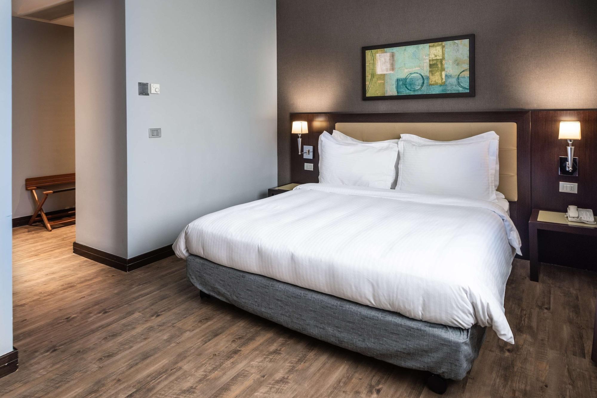 Radisson Hotel Astana Екстер'єр фото