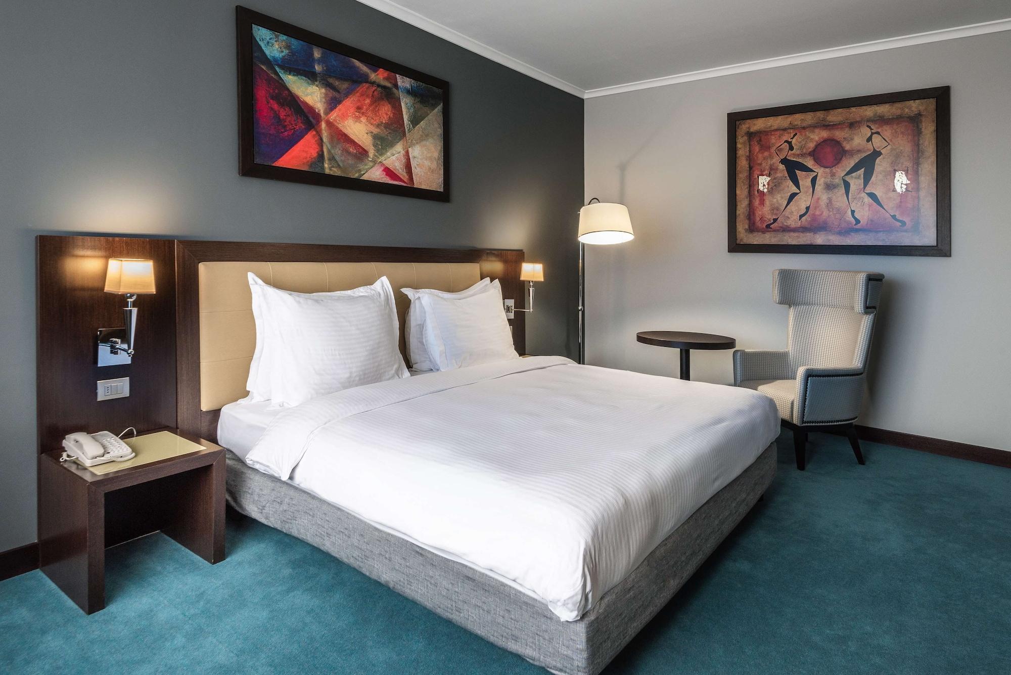Radisson Hotel Astana Екстер'єр фото