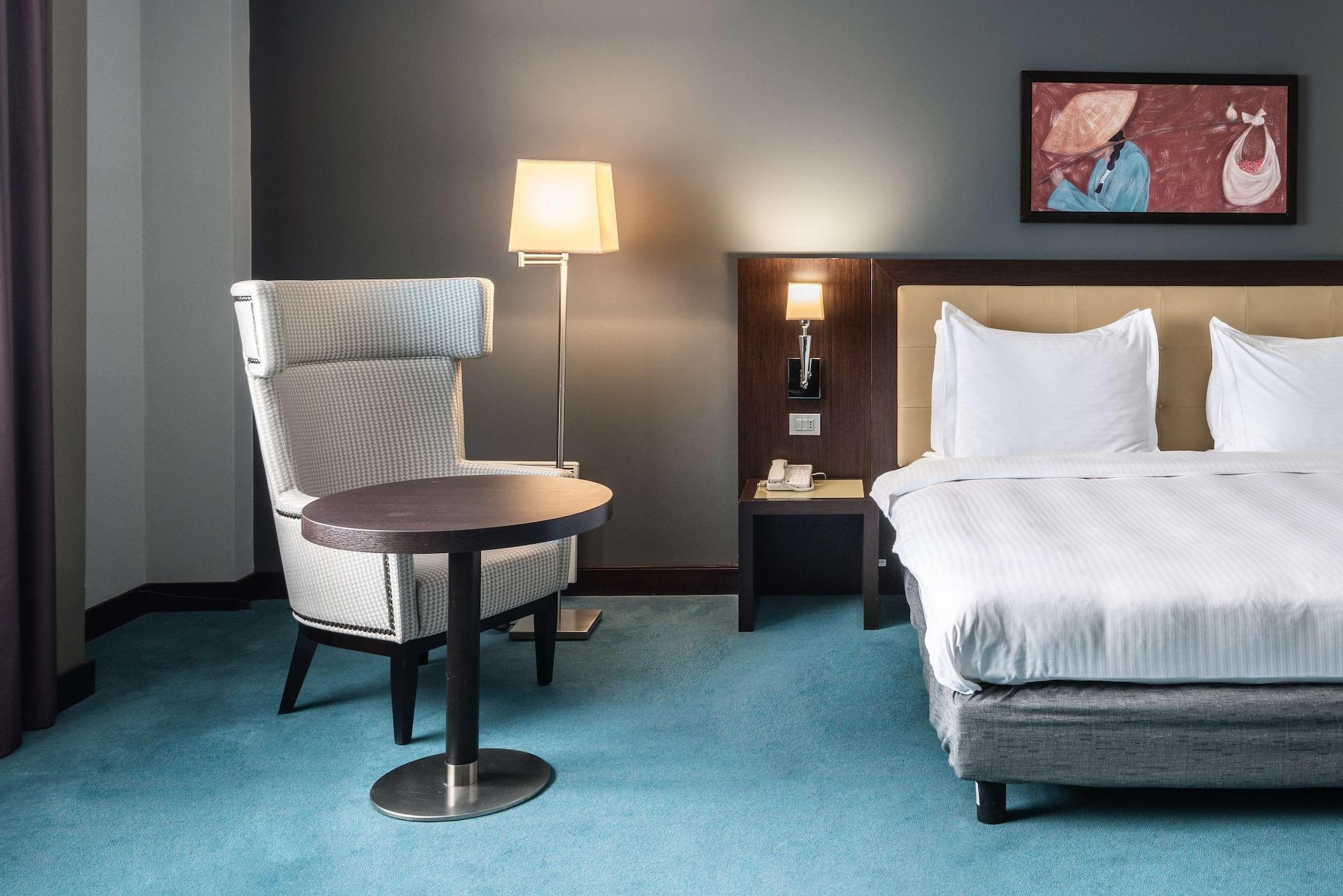 Radisson Hotel Astana Екстер'єр фото