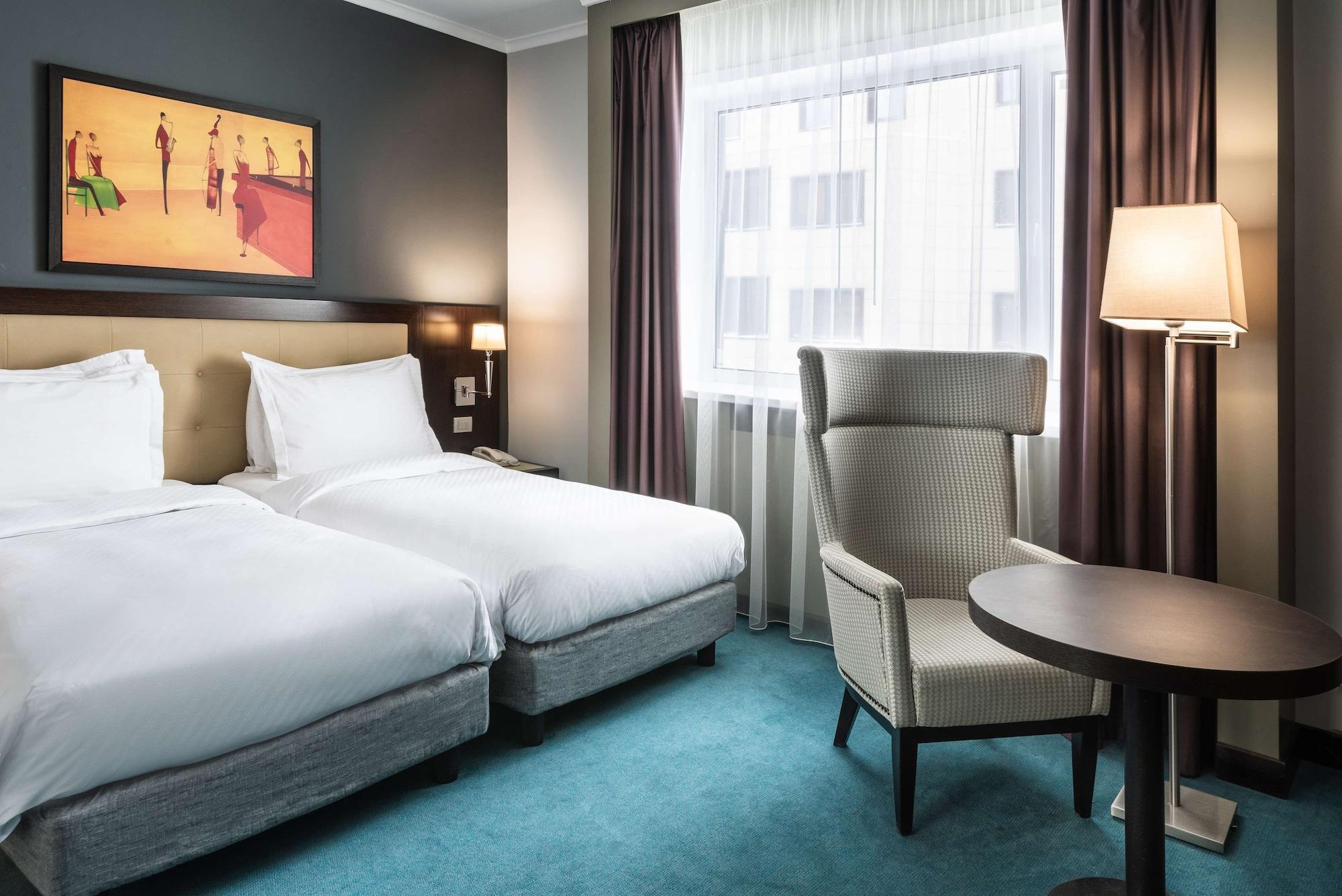Radisson Hotel Astana Екстер'єр фото