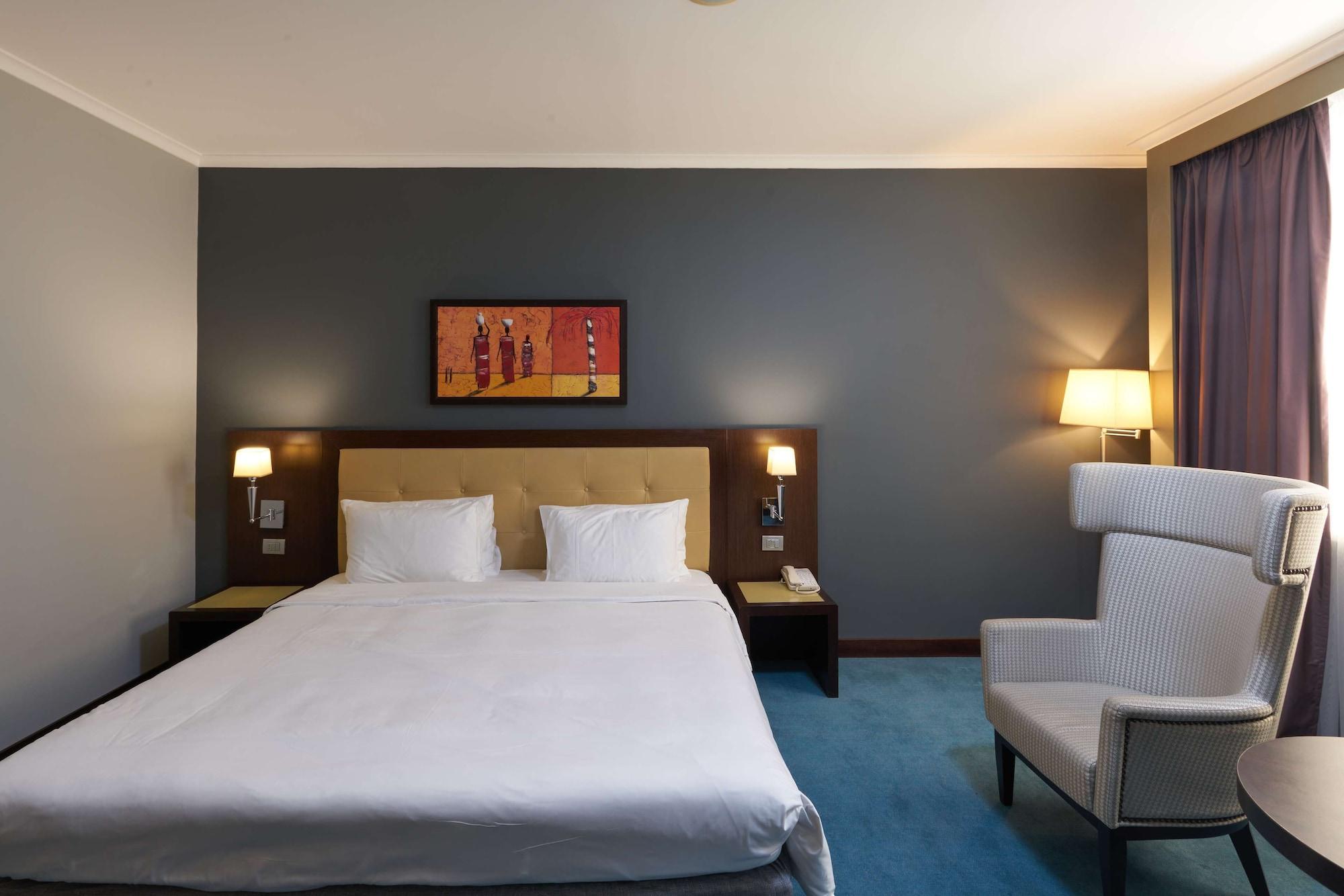 Radisson Hotel Astana Екстер'єр фото