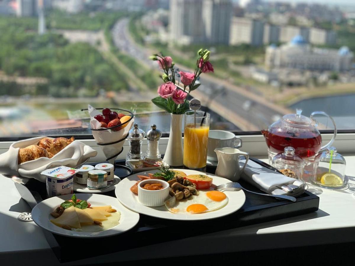 Radisson Hotel Astana Екстер'єр фото