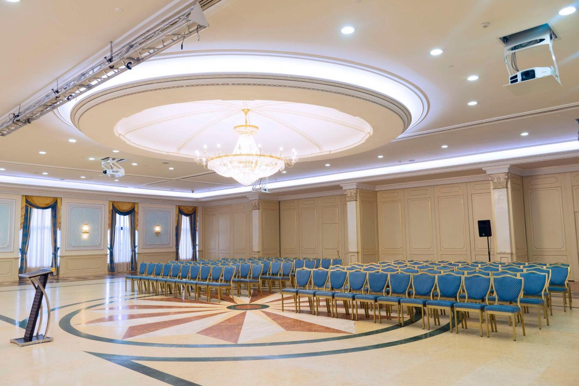 Radisson Hotel Astana Екстер'єр фото