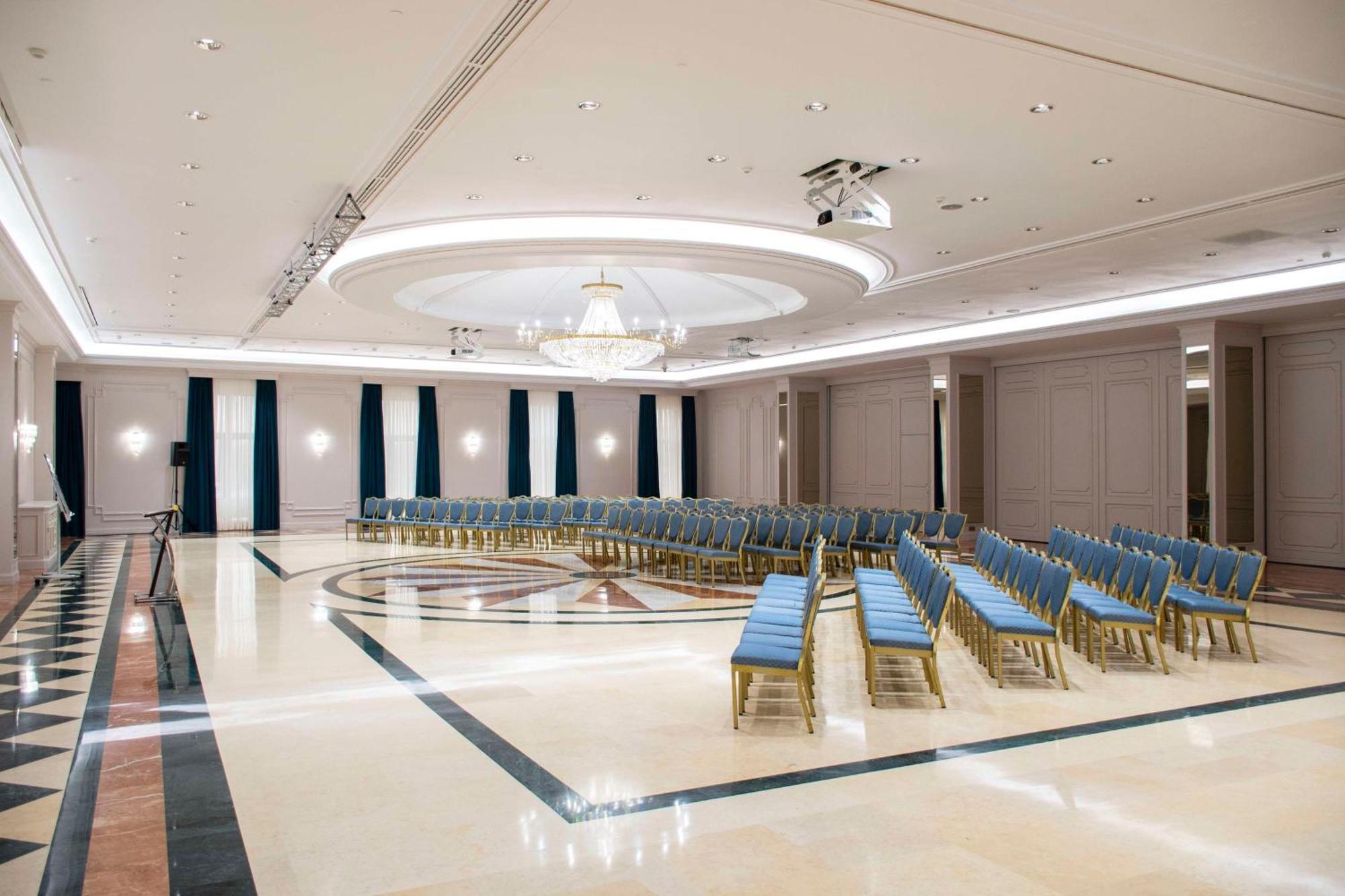 Radisson Hotel Astana Екстер'єр фото