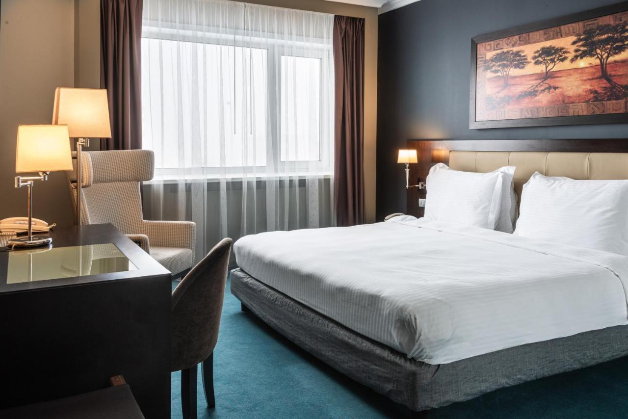 Radisson Hotel Astana Екстер'єр фото